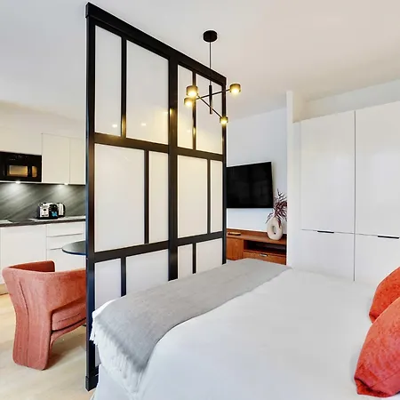 Apartman Sleek & Refined - *
