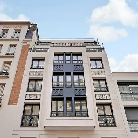 Sleek & Refined - Apartman