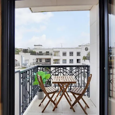 Apartman Sleek & Refined - *